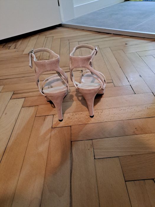 Дамски елегантни сандали