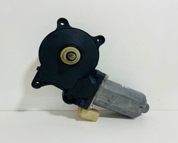 Motoras macara geam stanga fata 676283620630 BMW Seria 3 E46