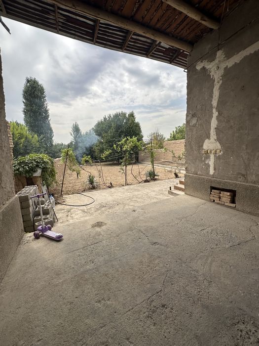 Uy uchqahramondan 6 km otkanda