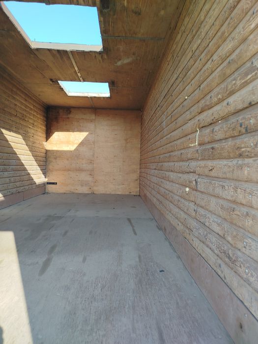 Isuzu 2010 yil avtobusdan terilgan