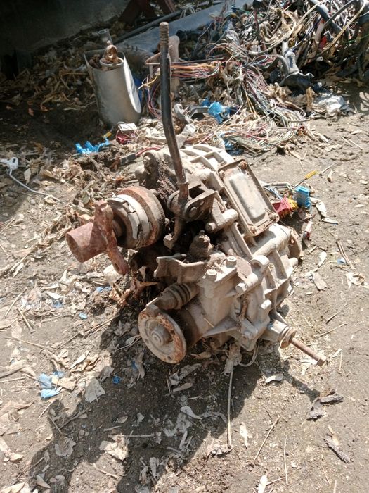 Продам раздатку и передний мост для нивы