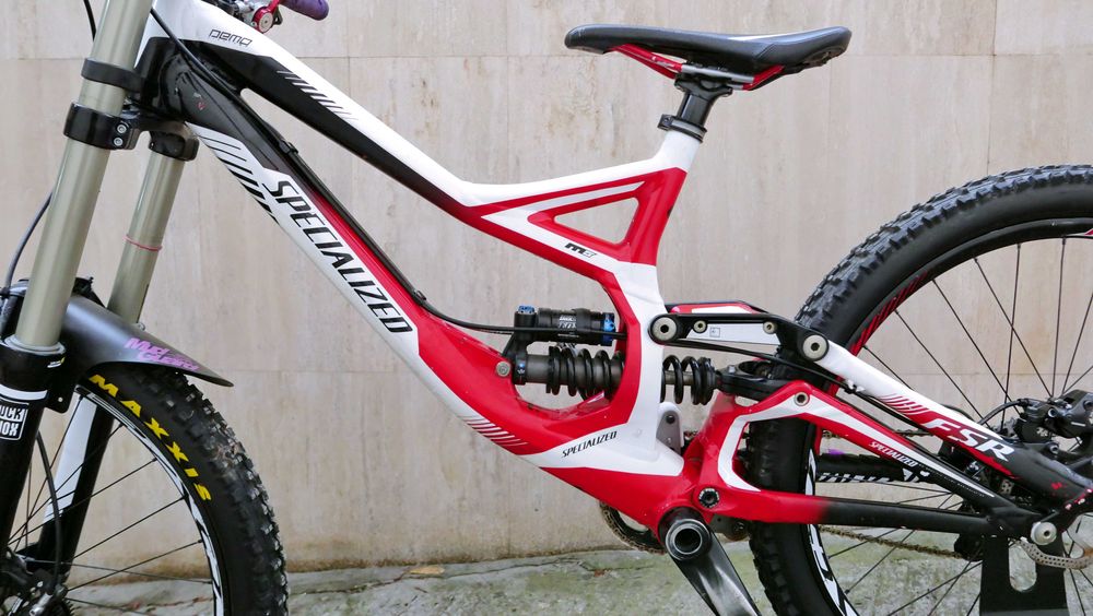 Specialized Demo 8 II – DownHill легенда