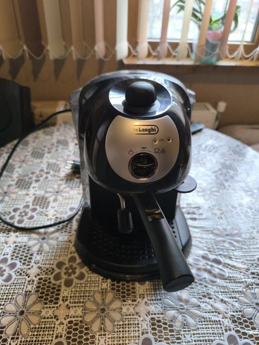 Продавам кафемашина делонги