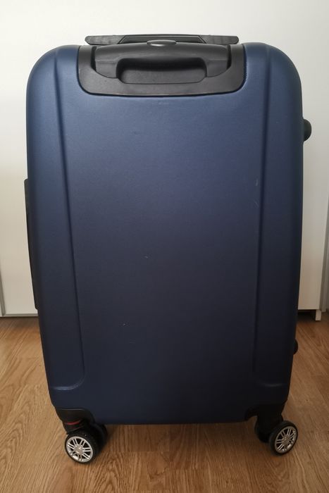 Твърд Куфар с 4 колела, 60 л