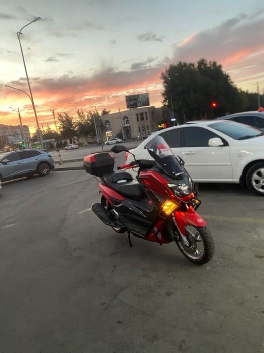 N max Skuter benzin 150