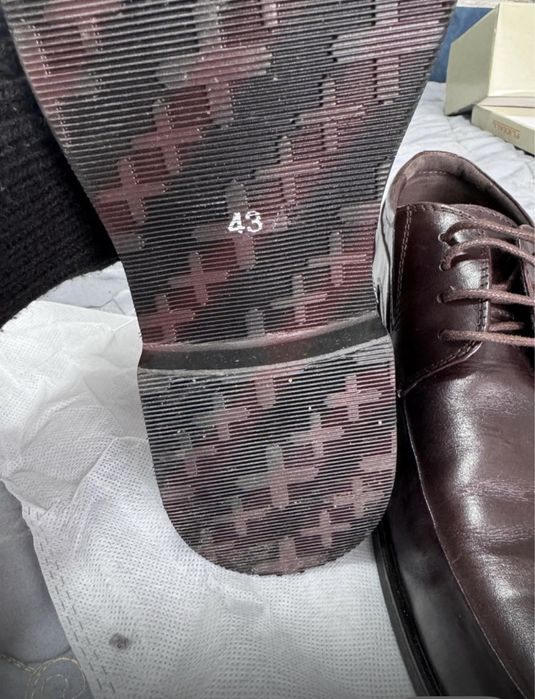 Продам мужские ботинки