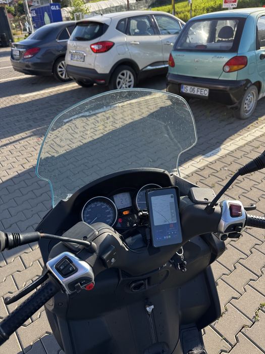 Scuter Piaggio MP3 400 LT / 3 roti / Categ B/L5E