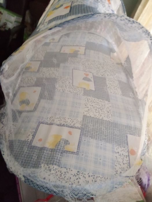 В оранжев и син цвят за бебе по 10лв броя