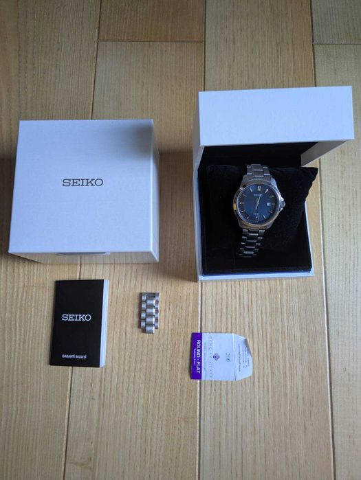 Часовник Seiko SUR243P1