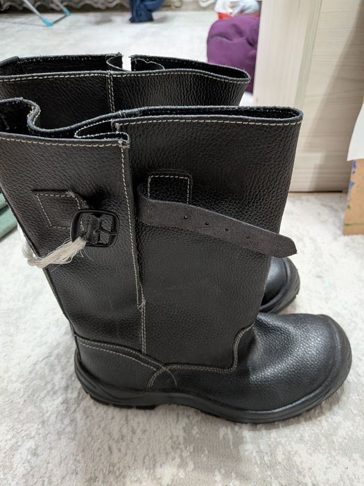 Сапоги рабочие продам