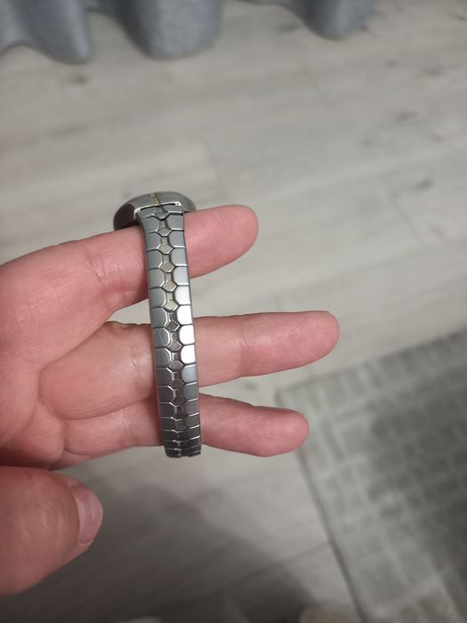 Часы кварцевые наручные