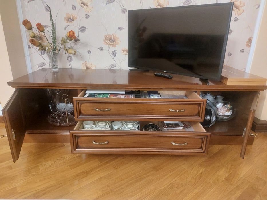 Продам     тумбу