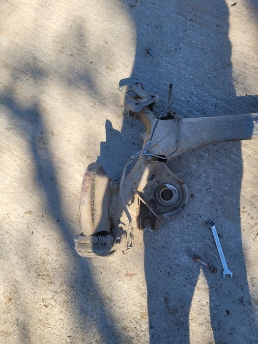 Etrier stanga dreapta peugeot 308