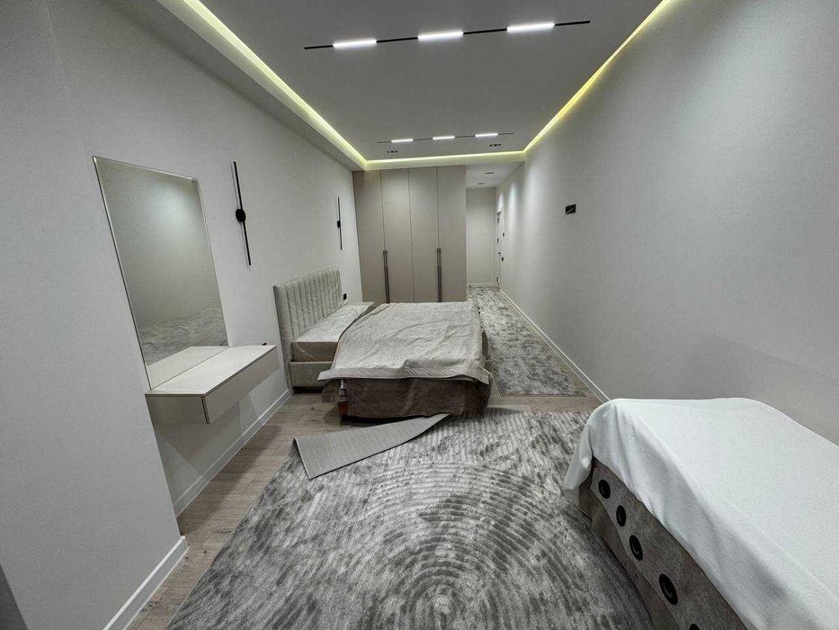 СРОЧНО СДАМ! 3х комн. Новостройка 131(м2), ул Бобур БКС