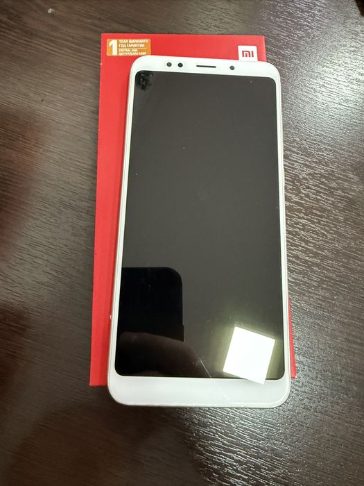 Продам Redmi 5 plus 32gb новый !