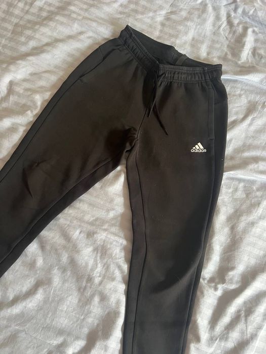 спортни панталони