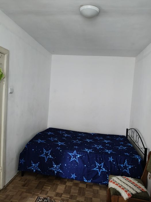 Închiriez apartament