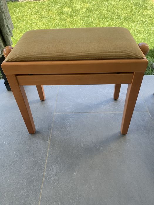 Scaun pian putin utilizat