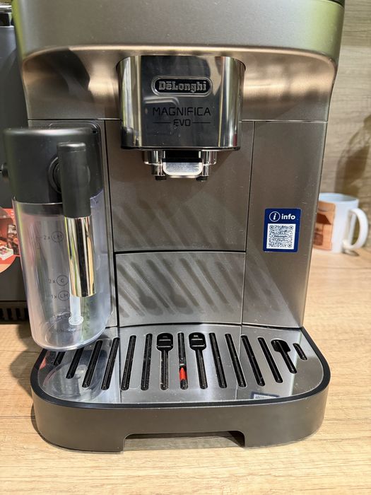 Кафеавтомат Delonghi Evo  Ecam 290.81  в гаранция