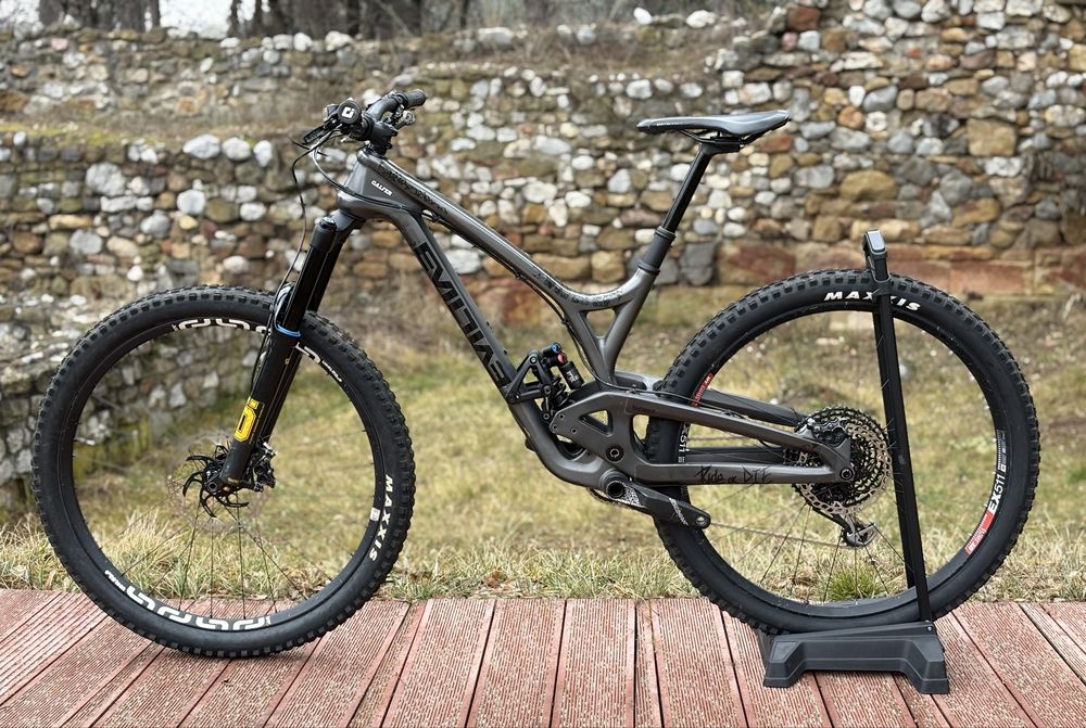 Evil Wreckoning Carbon  ÖHLINS  Top Enduro