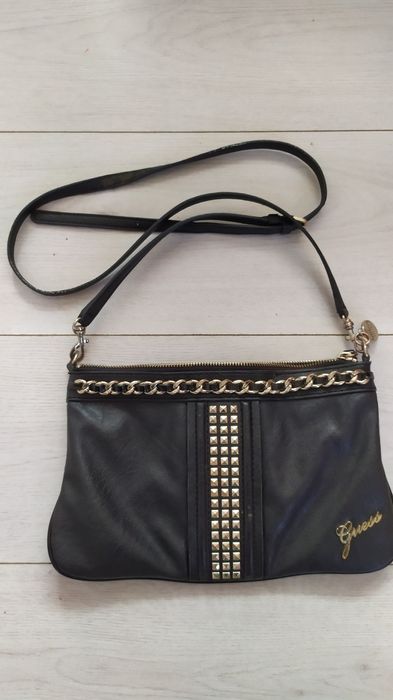 Guess,Roxy,Montesinios