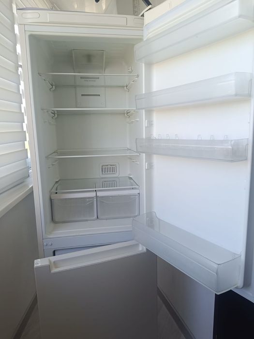 Холодильник INDESIT