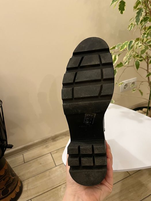 40 Дамски Обувки Нови - Черни с Висок Ток