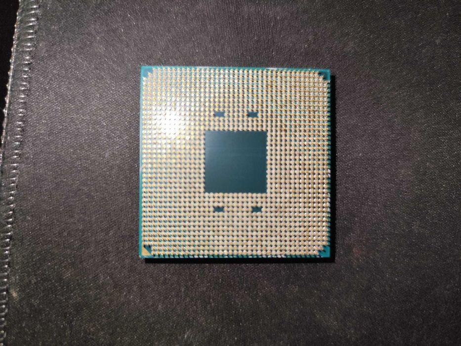 Ryzen 5 3600 + 16GB RAM DDR4 2400MHz – stare foarte bună