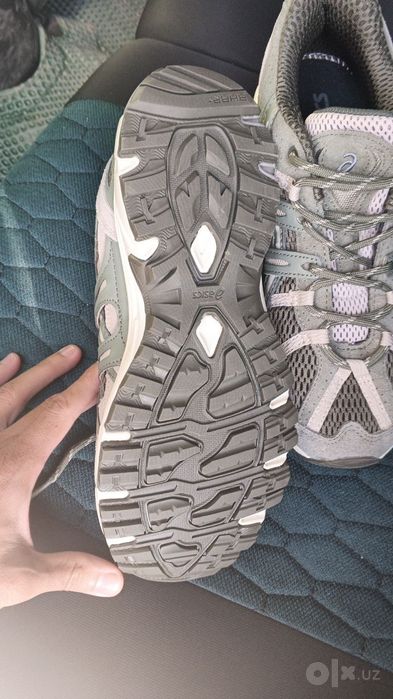 Asics krasovka orginal vetnam razmer 42