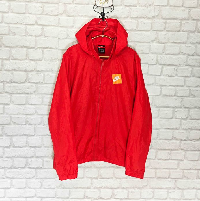 NIKE Оригинално мъжко тънко яке размер L