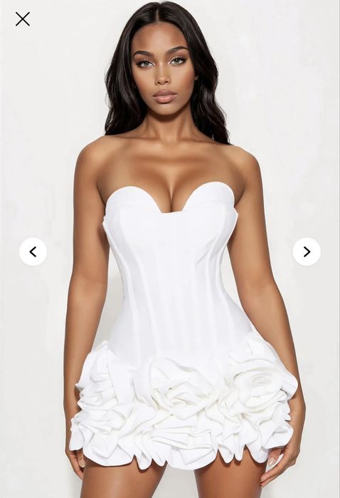 Стилна бяла рокля/ Fashion Nova