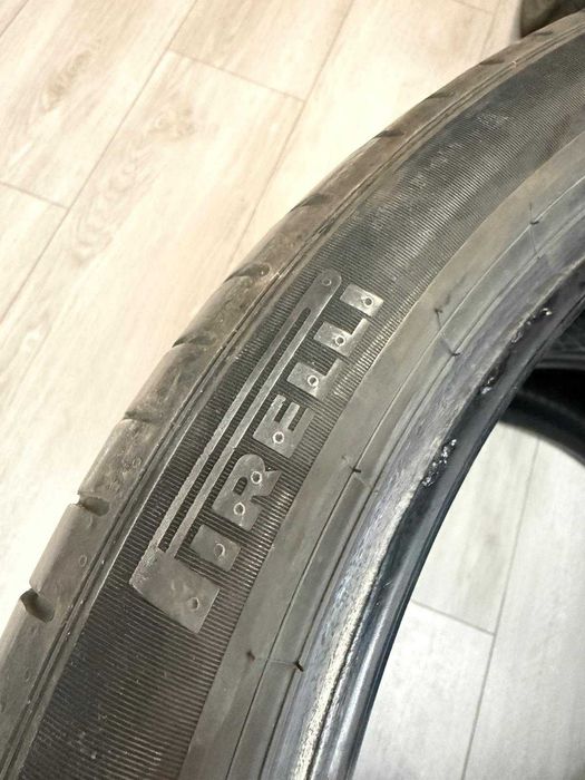 2 Anvelope spate BMW X5 / X6 vara Pirelli P Zero R22