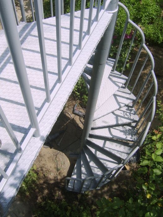 Заварчик - метални конструкции, заваръчни услуги.