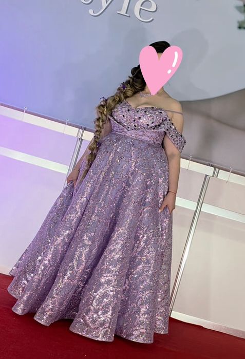 Официална лилава рокля с камъни и брокат