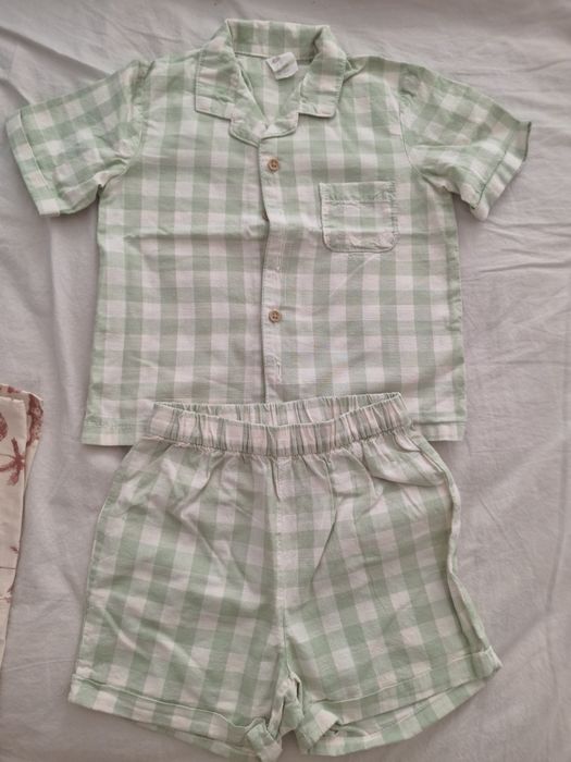 Дрехи на  H&M момче