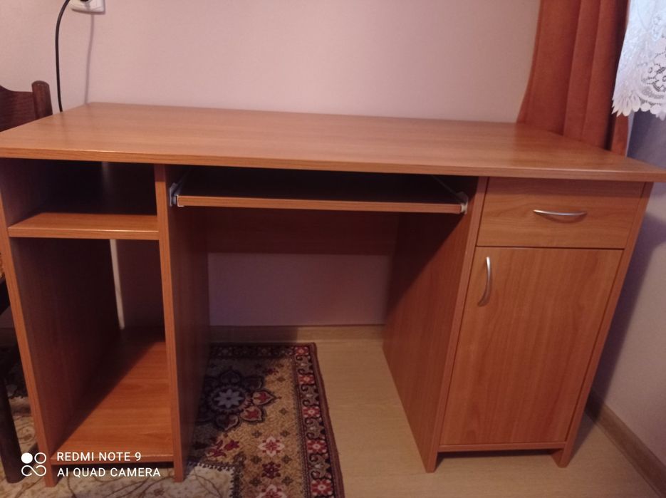 Дървени ретро столове, табуретки Тонет,маса,бюро