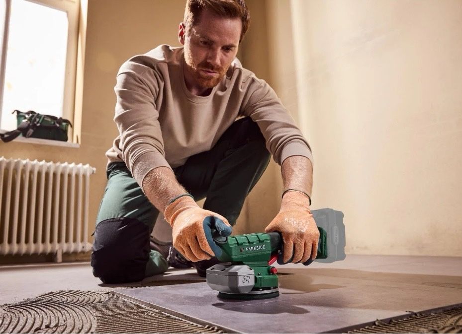 Акумулаторен вибратор за плочки Парксайд / Parkside
