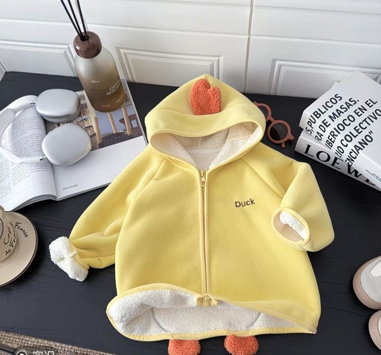 Продам детские флисовые курточки.