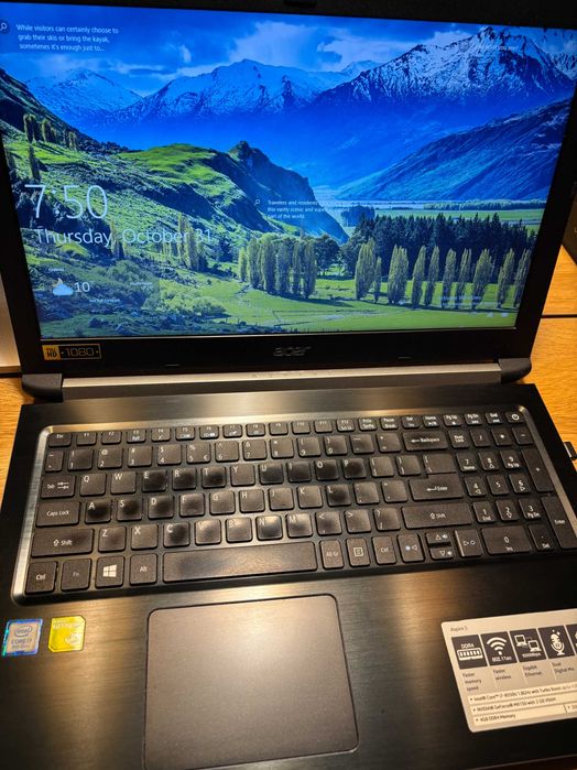 Acer Aspire 5 A515-51G-897Y I7-8550U 1.8 GHz 15.6" 12 GB RAM SSD