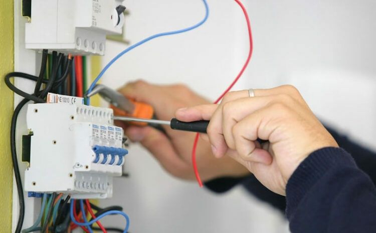 Electrician montare tablouri electrice