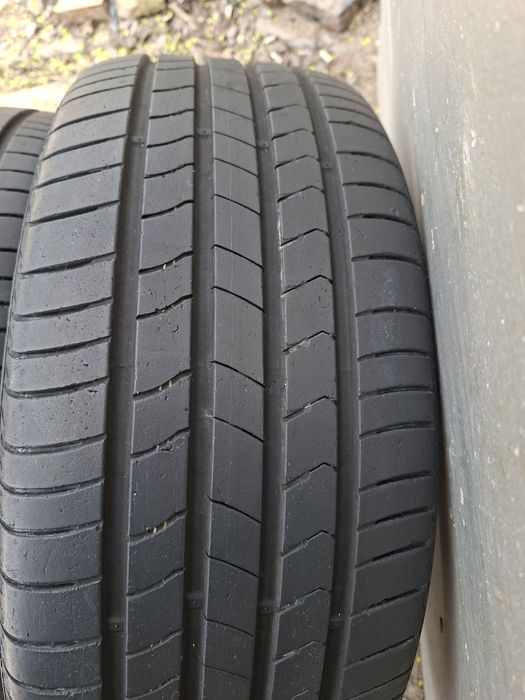 Продам шины 235/45/18 кумхо экстра