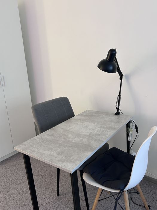 Сдается маникюрный стол