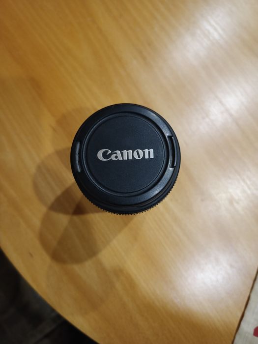 Фото обектив Canon ef 90-300