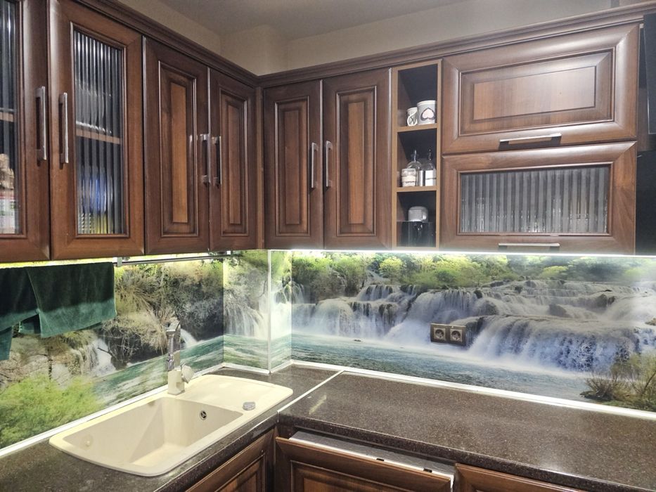 Кухня с аспиратор Faber,съдомиялна Bosh,котлон AEG използван 1 месец