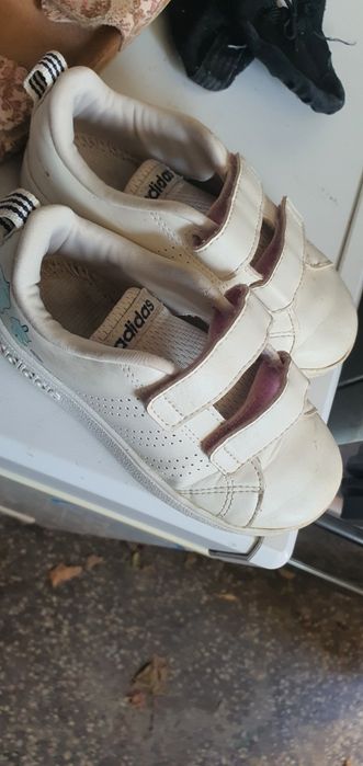 Обувки за момиче и сандали