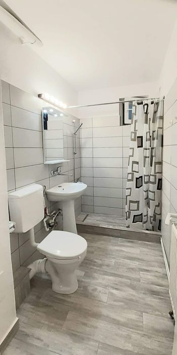 Apartament 3 camere de vânzare