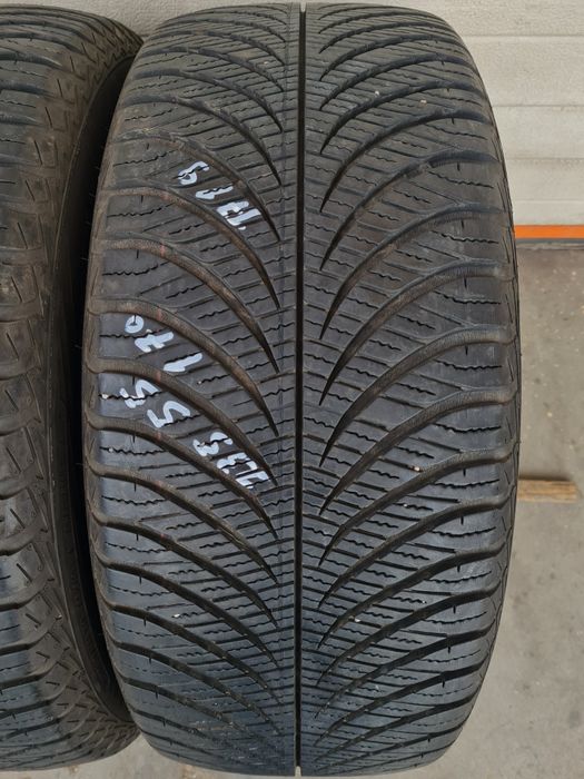 Всесезонни гуми 2 броя GOODYEAR Vector4seasons 235 55 R17 дот 1719