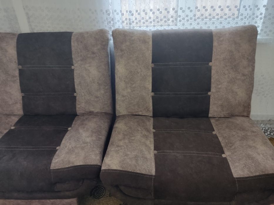 Хорошие кресла и диван