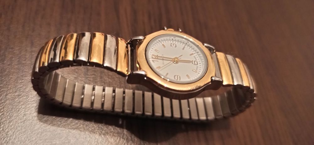 ОРИГИНАЛЕН ШВЕЙЦАРСКИ дамски часовник MONDAINE Swiss made Mwatch