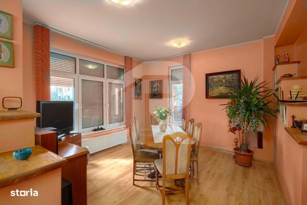 Casa spatioasa cu vedere la Lacul Grivita | 5 dormitoare | teren 793 m